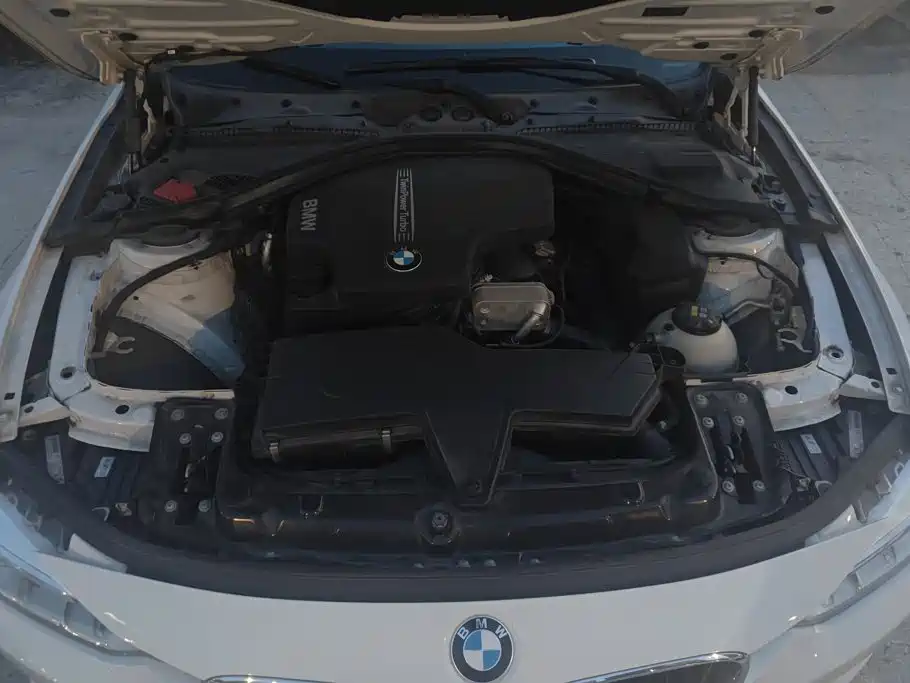 BMW 3 Series 2015 — фото 10