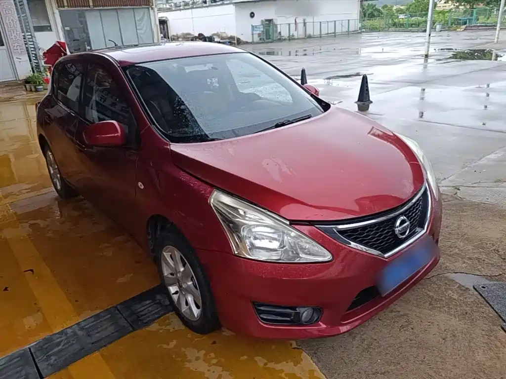 Nissan Tiida 2015 — фото 4