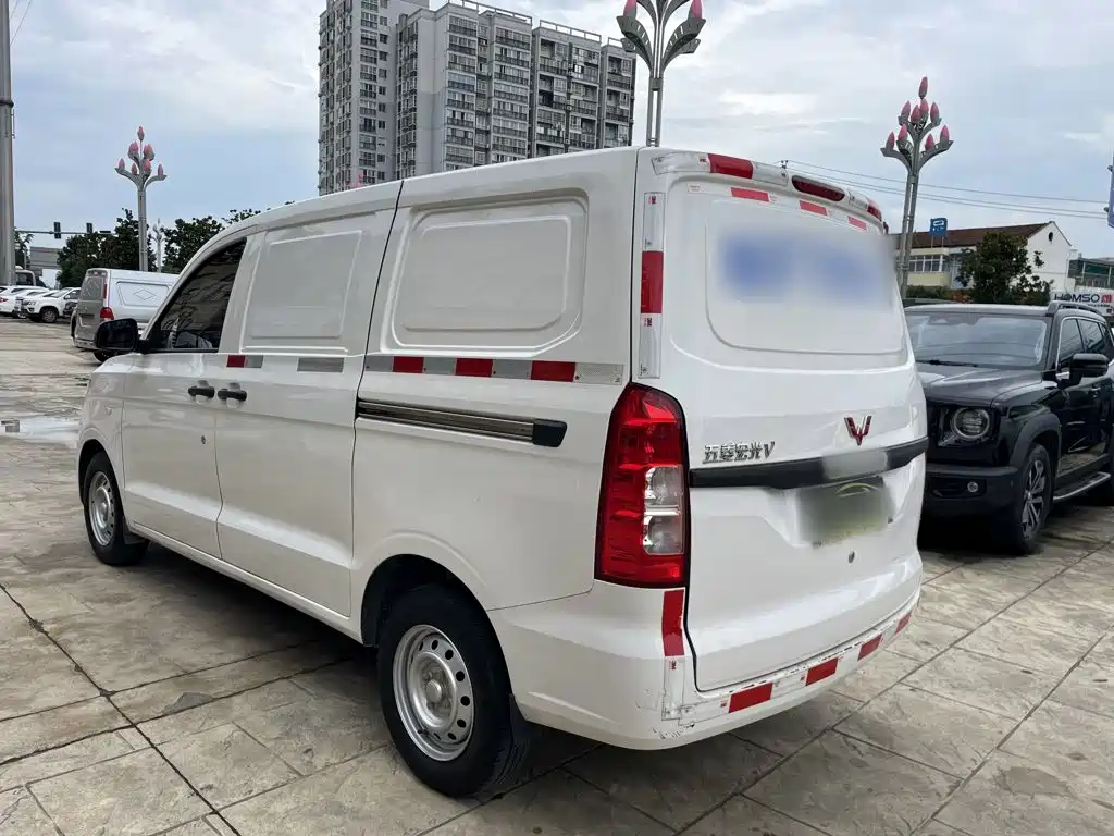 Wuling Hongguang V 2022
