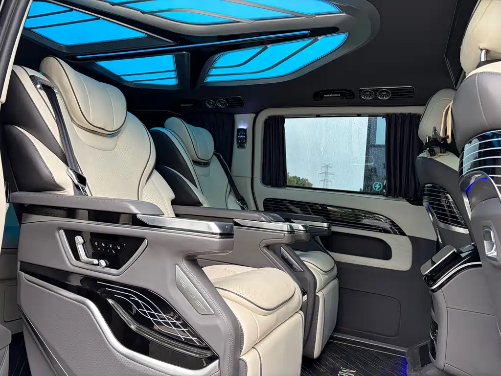 Mercedes-Benz Vito 2023 — фото 14
