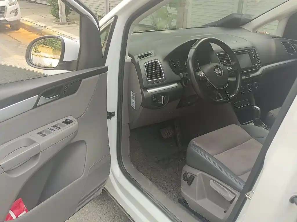 Volkswagen Sharan 2016 — фото 17