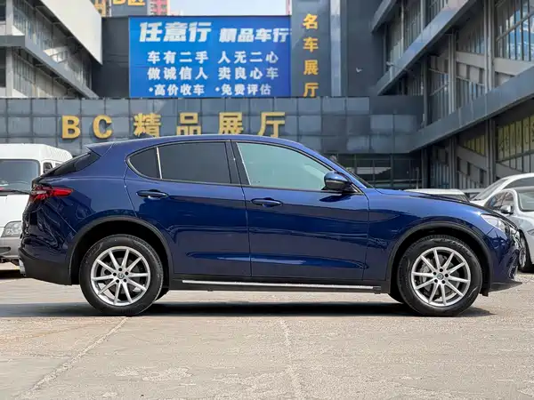 Alfa Romeo Stelvio 2019