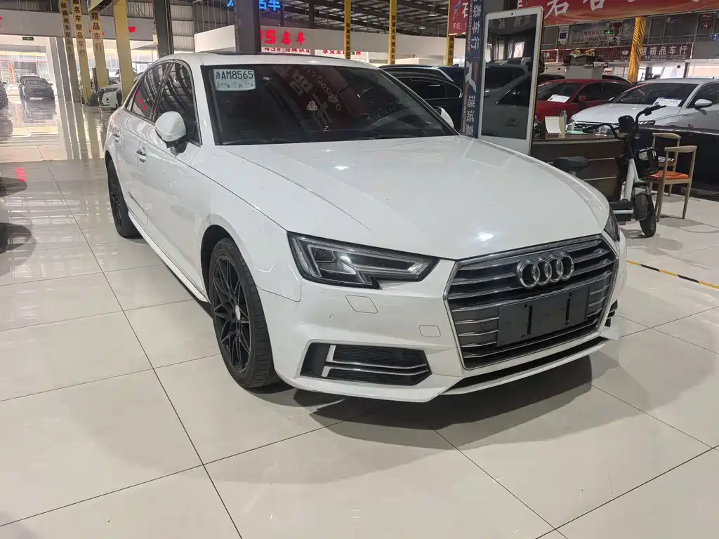 Audi A4L 2018 — фото 3