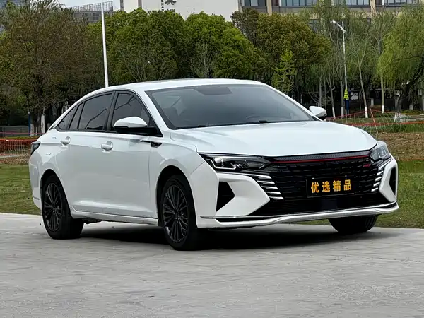 Dongfeng Yixuan MAX 2021