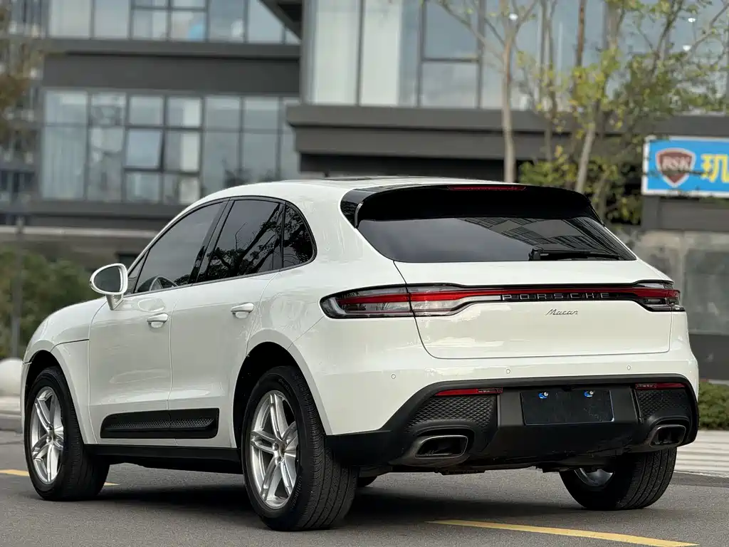 Porsche Macan 2022 — фото 11