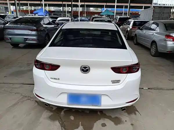 Mazda 3 Axela 2021