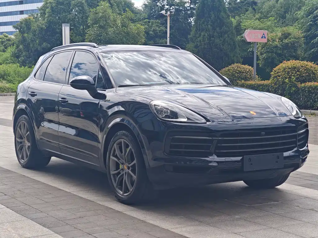 Porsche Cayenne Hybrid 2023 — фото 3