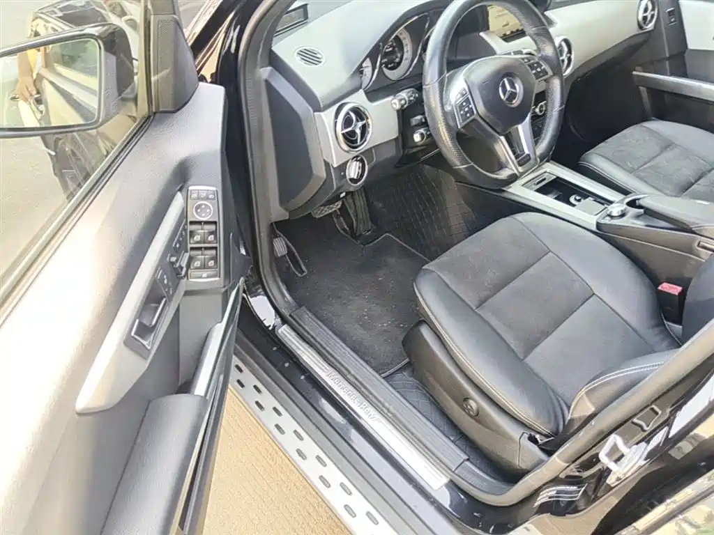 Mercedes-Benz GLK-Class 2016 — фото 16