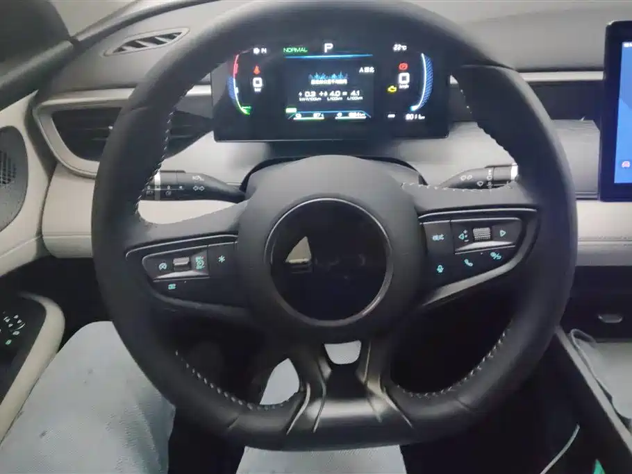 BYD Seal 05 DM-i 2025 — фото 15