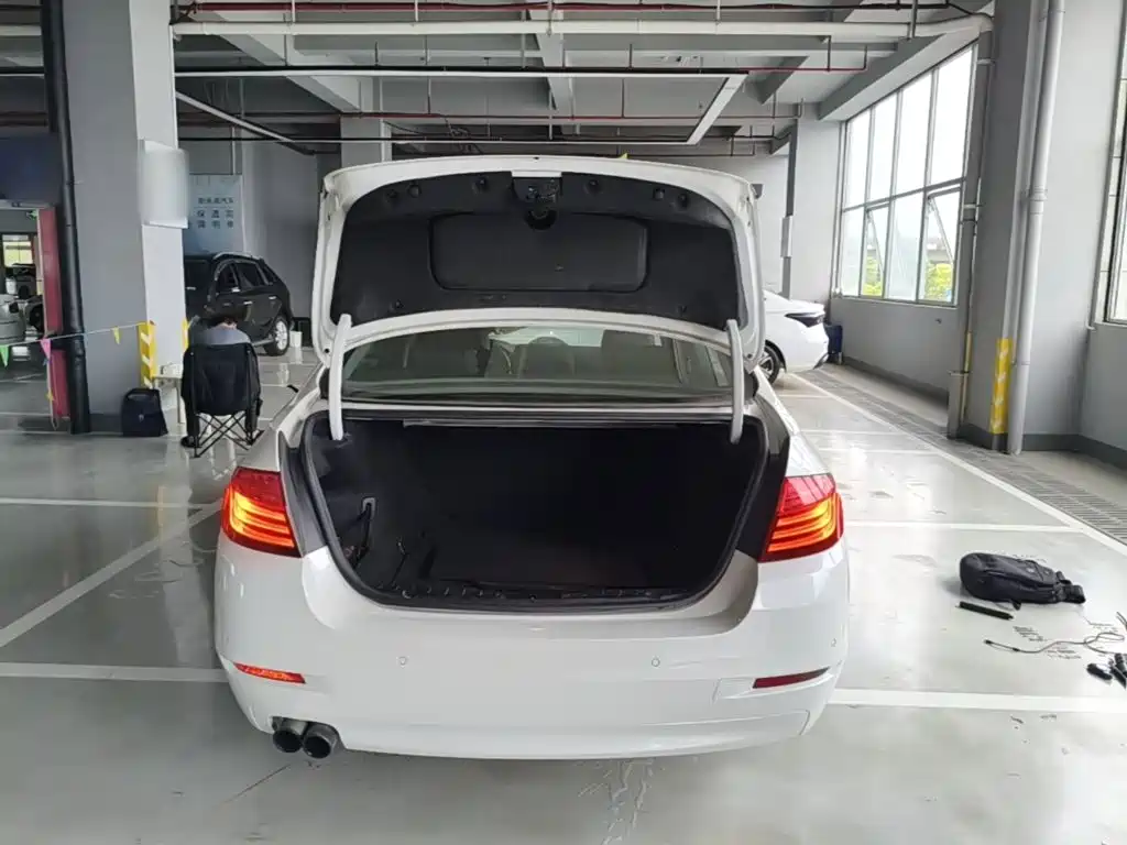BMW 5 Series 2014 — фото 15