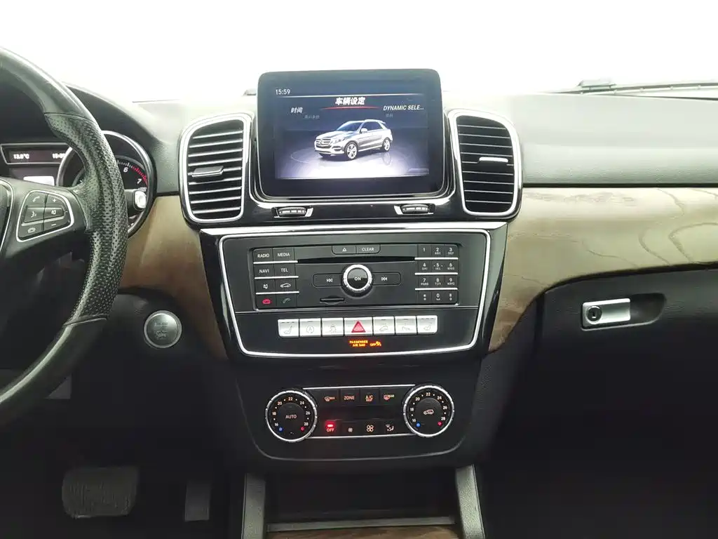 Mercedes-Benz GLE 2017 — фото 12