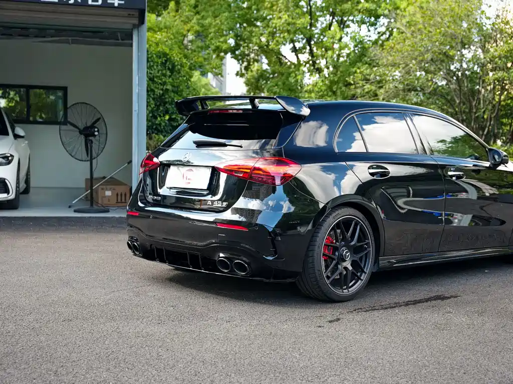 Mercedes-Benz A-Class AMG 2024 — фото 12