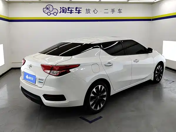 Nissan Bluebird 2019