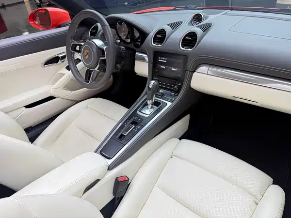 Porsche 718 2016