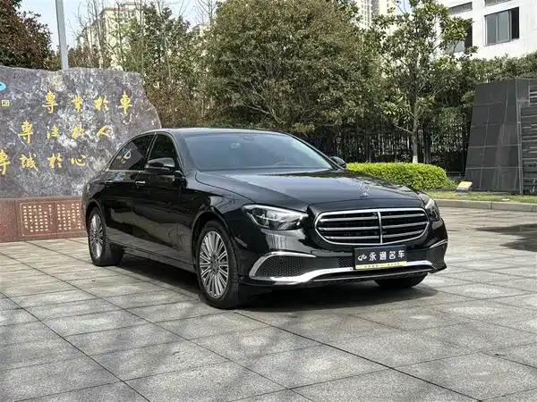 Mercedes-Benz E-Class 2023