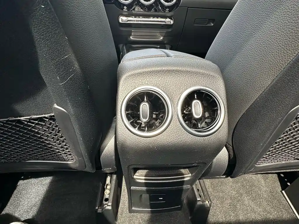 Mercedes-Benz GLA 2021 — фото 18