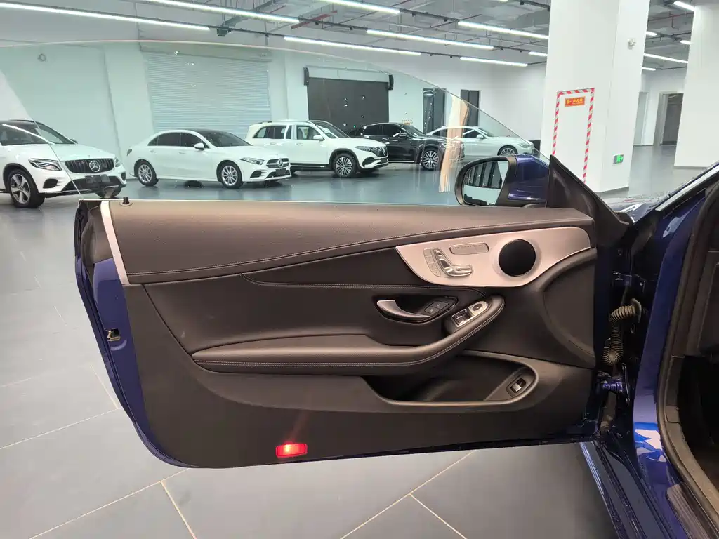 Mercedes-Benz C-Class 2021