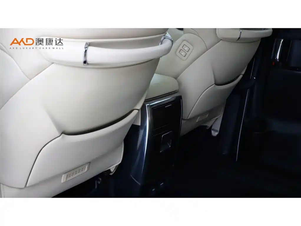 Toyota Alphard 2018 — фото 10