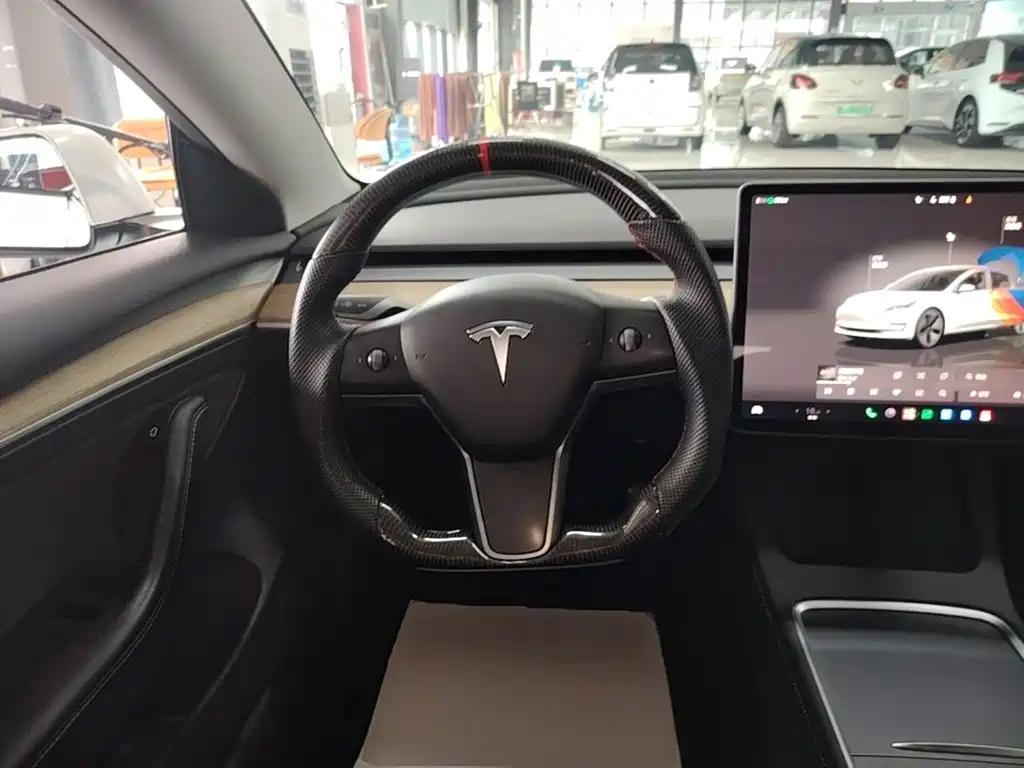 Tesla Model 3 2023 — фото 11