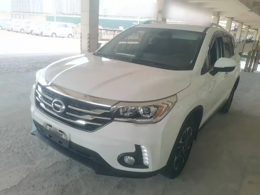 GAC Trumpchi GS4 2015 — фото 2