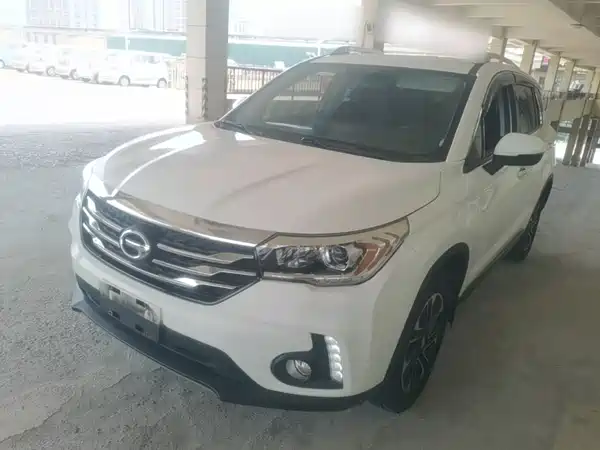 GAC Trumpchi GS4 2015