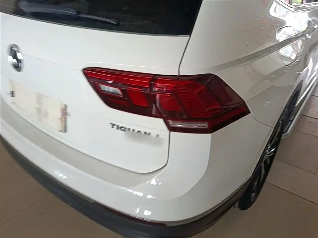 Volkswagen Tiguan L 2020 — фото 8