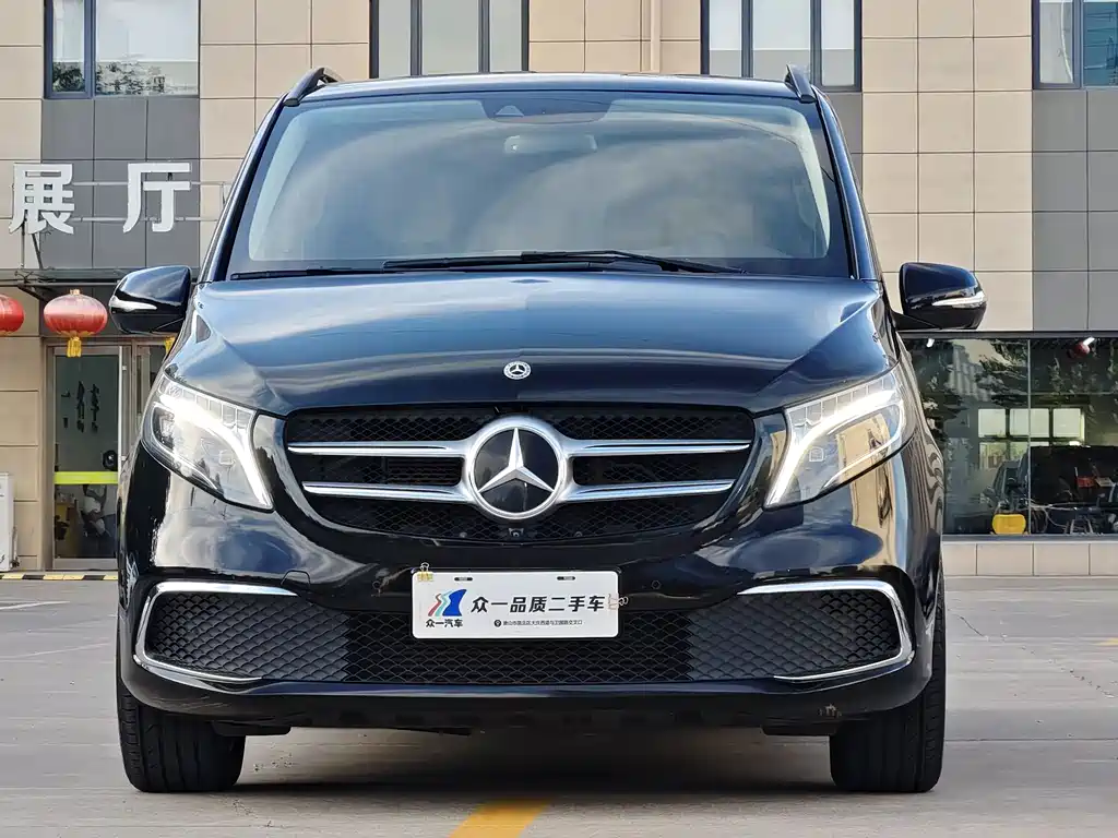 Mercedes-Benz V-Class 2021 — фото 2