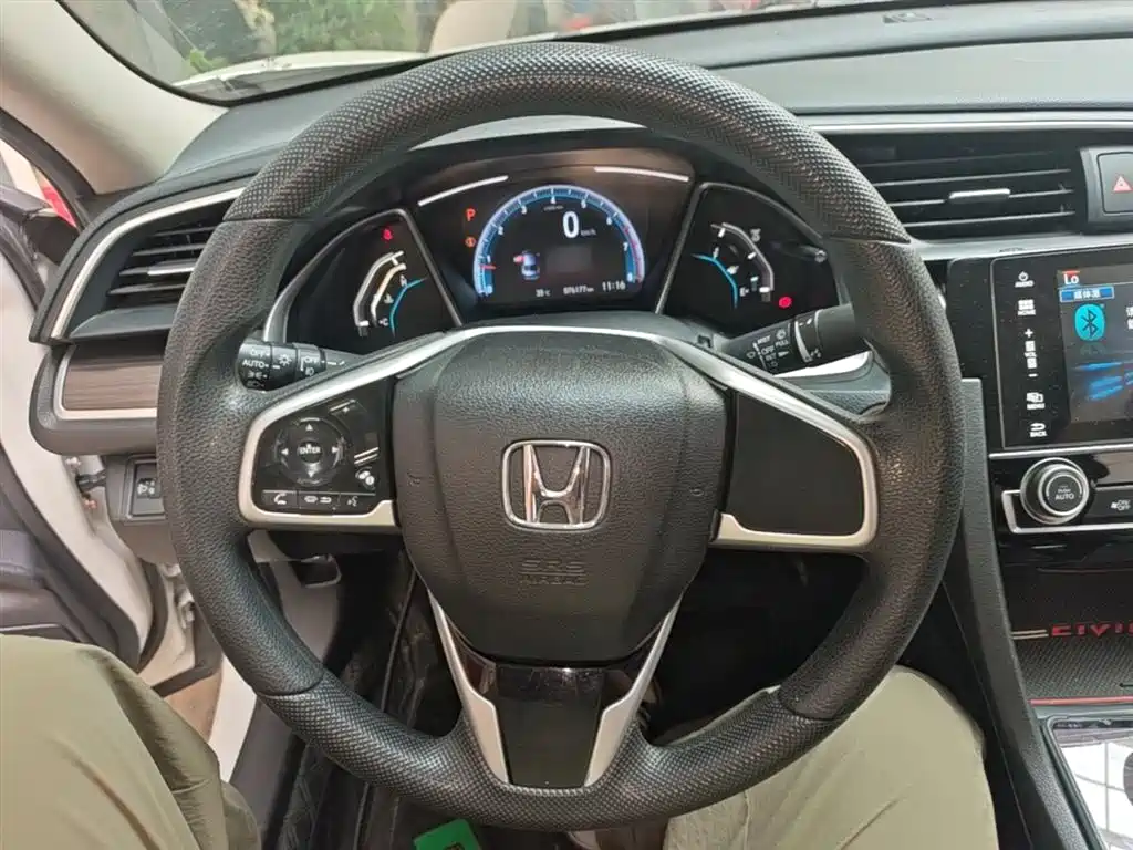 Honda Civic 2020 — фото 11