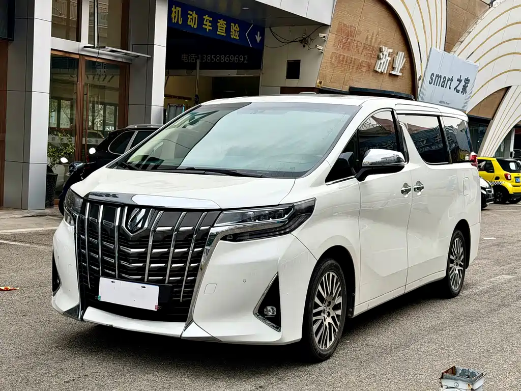 Toyota Alphard 2016 — фото 1