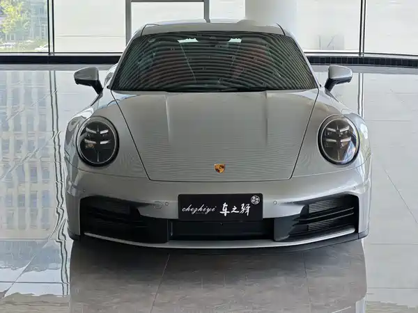 Porsche 911 2025