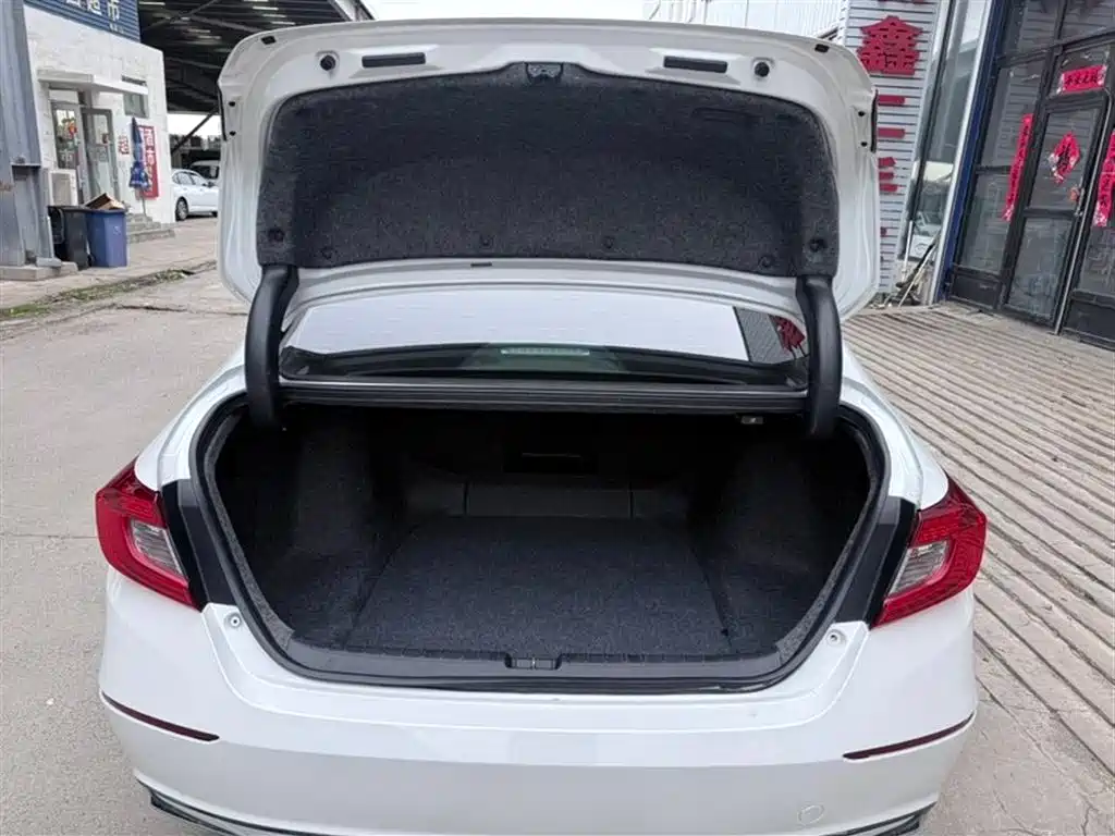 Honda Accord 2021 — фото 10