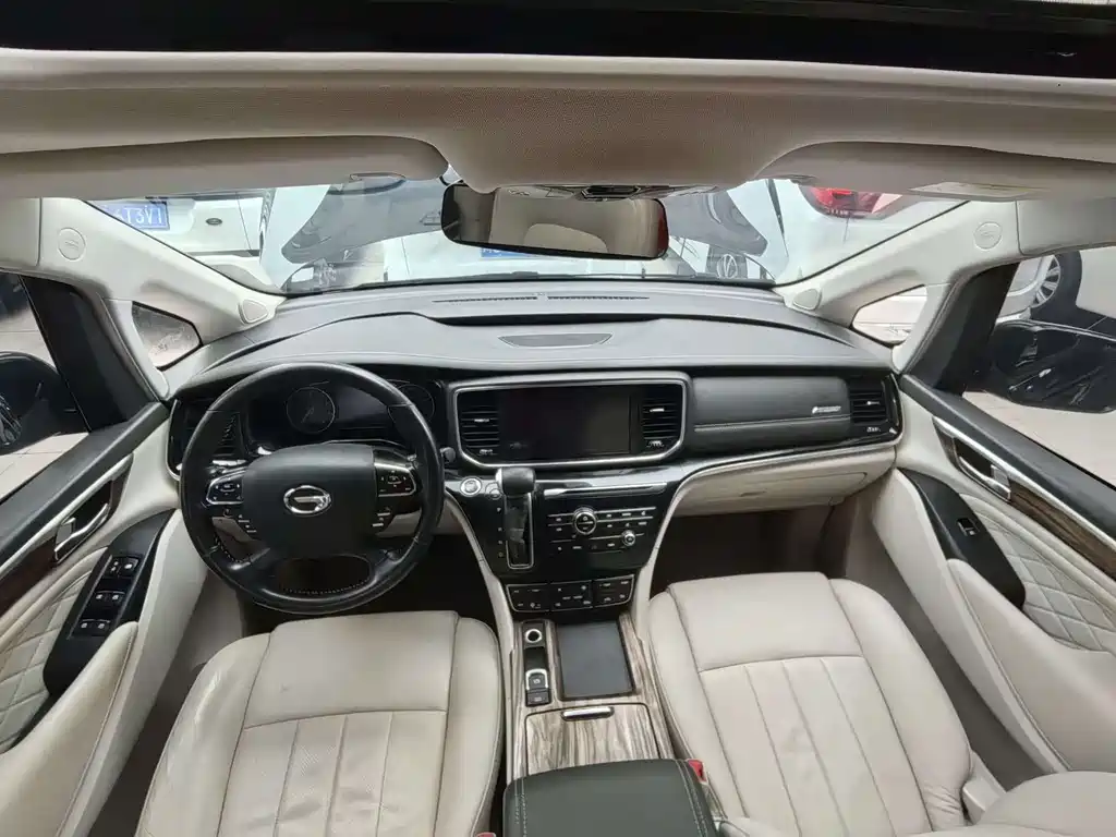 GAC Motor Trumpchi M8 2018 — фото 11