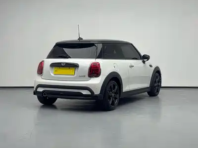 MINI MINI 2024