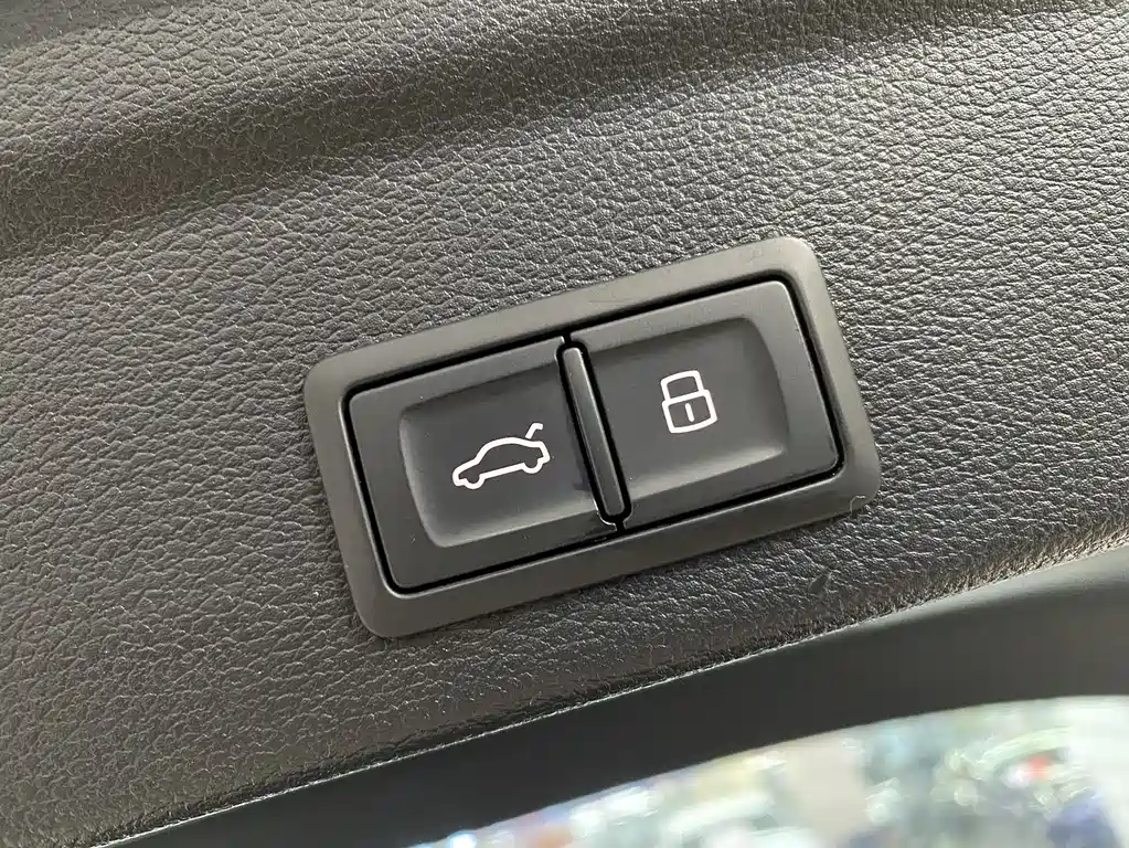 Audi Q3 Sportback 2022 — фото 20