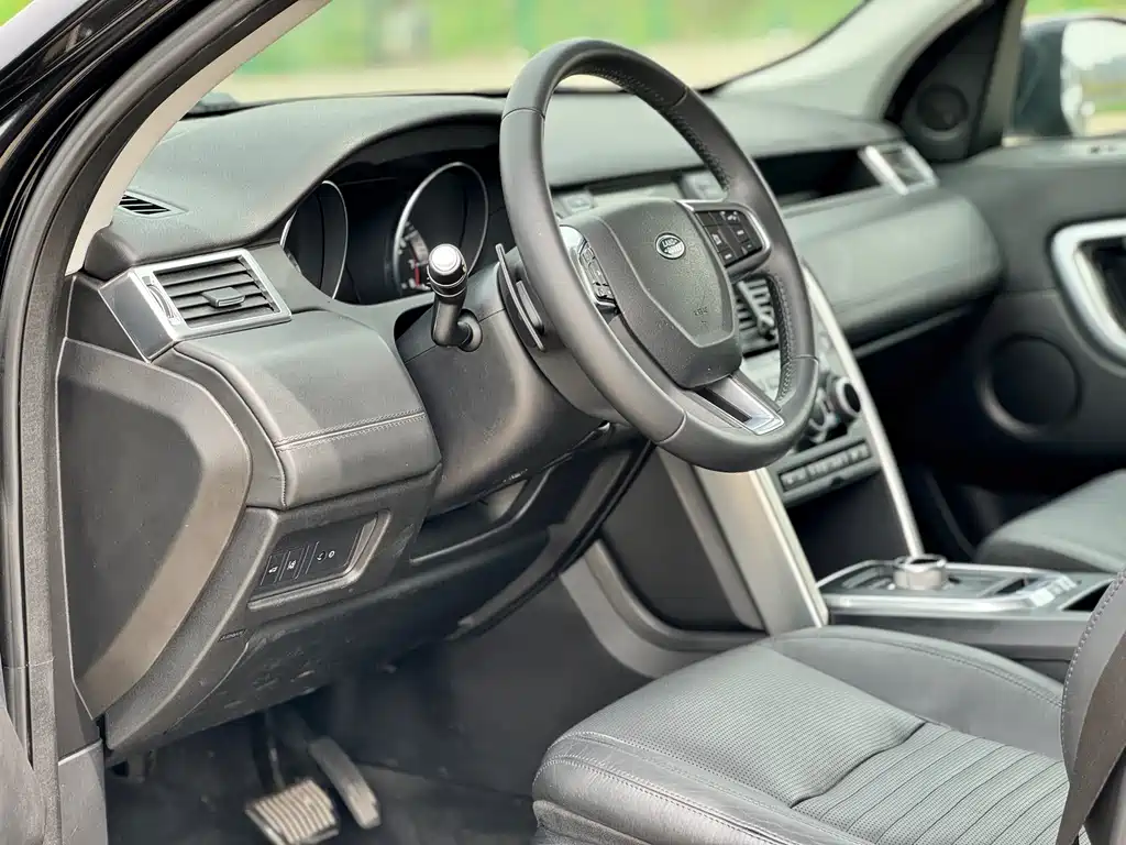 Land Rover Discovery Sport 2015 — фото 9