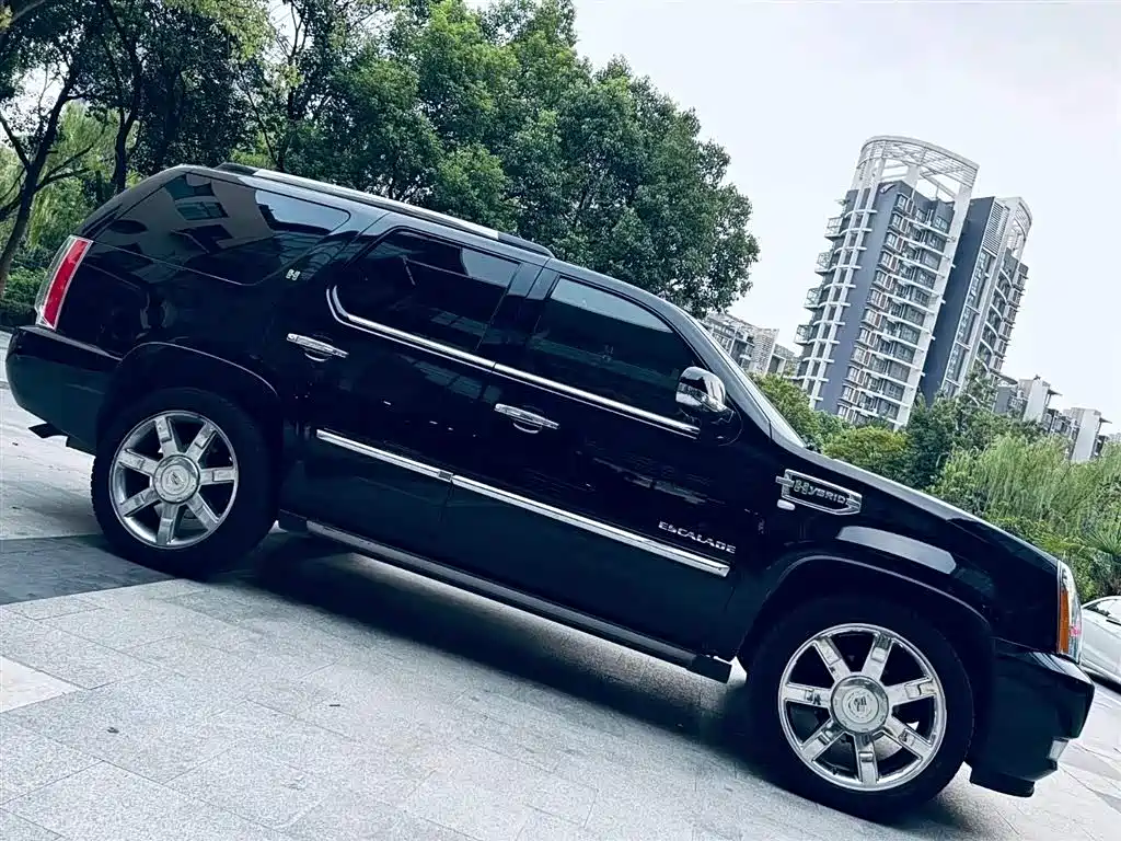 Cadillac Escalade 2010 — фото 2