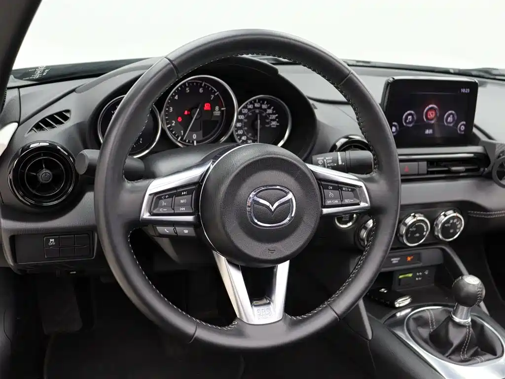 Mazda MX-5 2022 — фото 7
