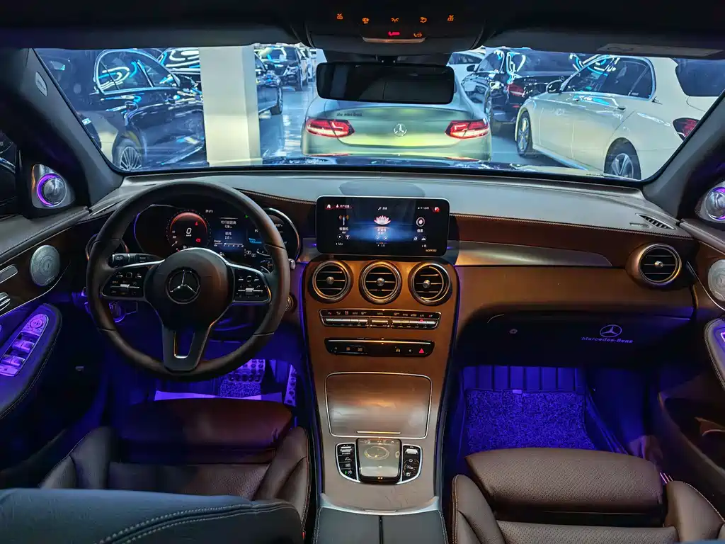 Mercedes-Benz GLC 2020 — фото 19