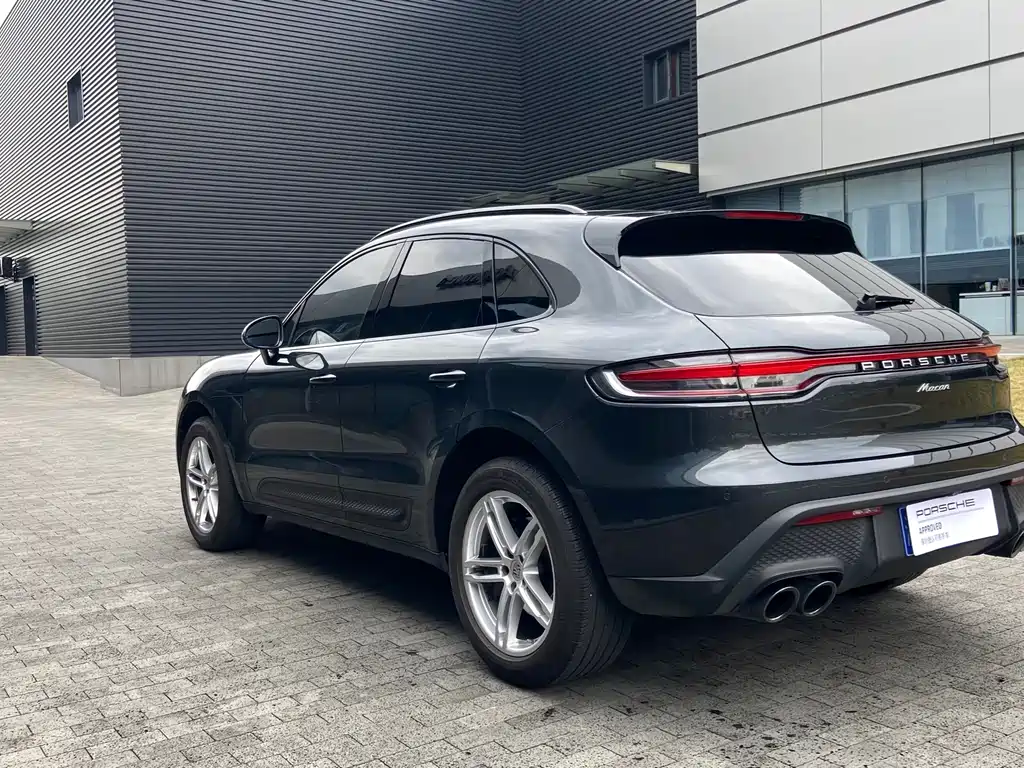 Porsche Macan 2023 — фото 11