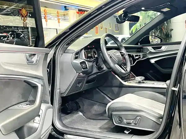 Audi A6L 2023