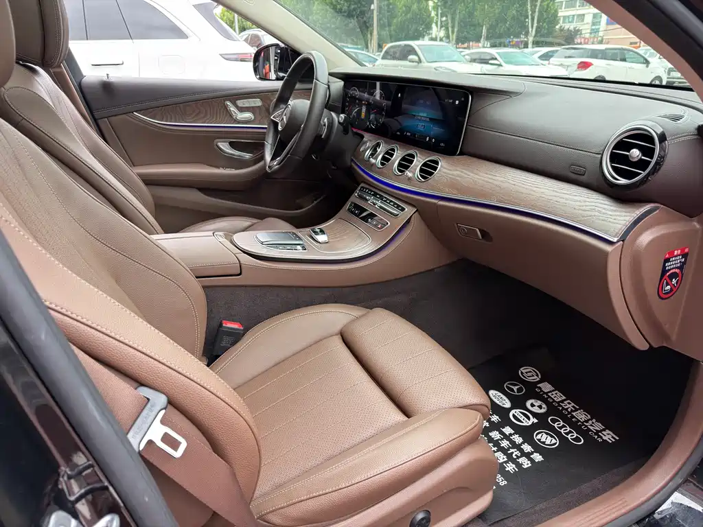 Mercedes-Benz E-Class 2022 — фото 14