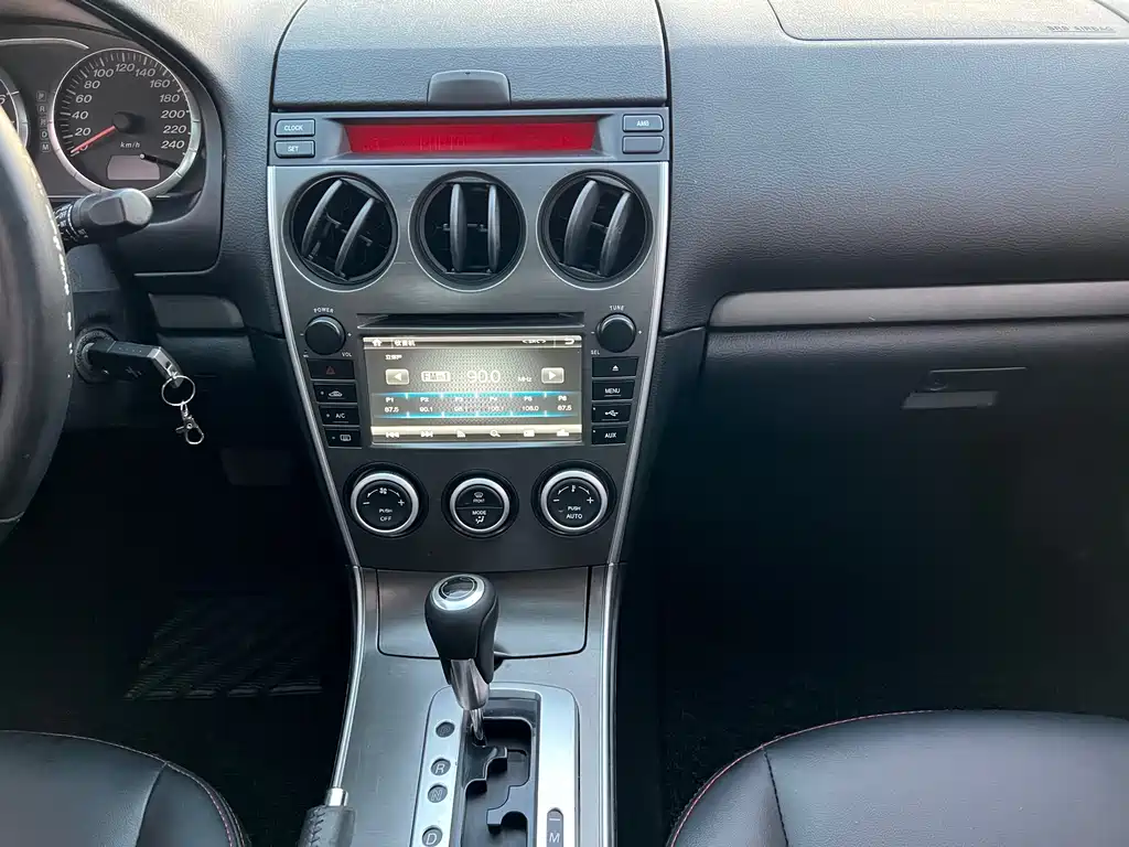 Mazda 6 2014 — фото 16
