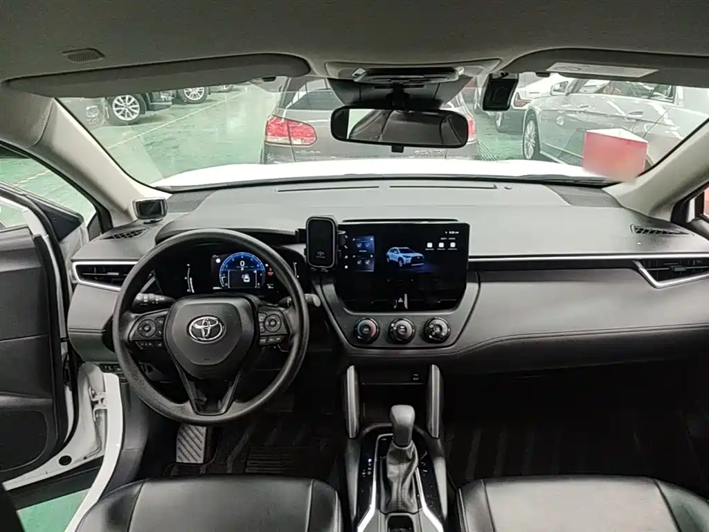 Toyota Corolla Cross 2025 — фото 18