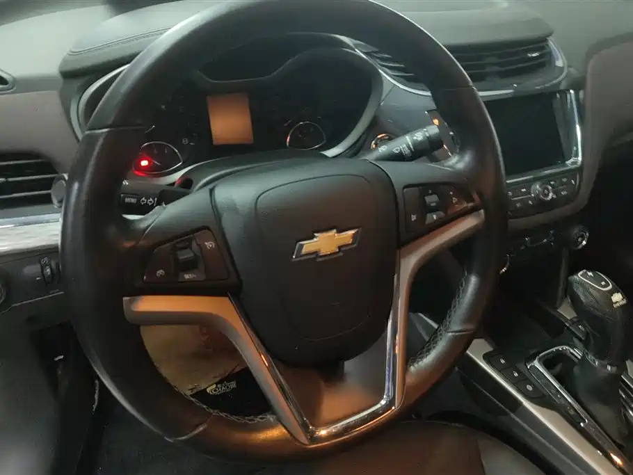 Chevrolet Malibu 2018 — фото 15