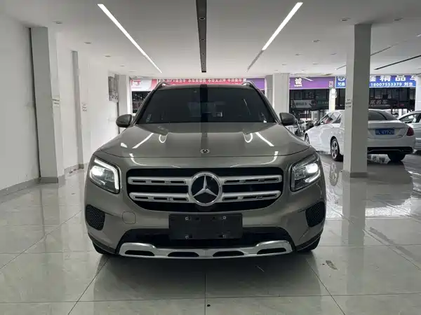 Mercedes-Benz GLB 2023