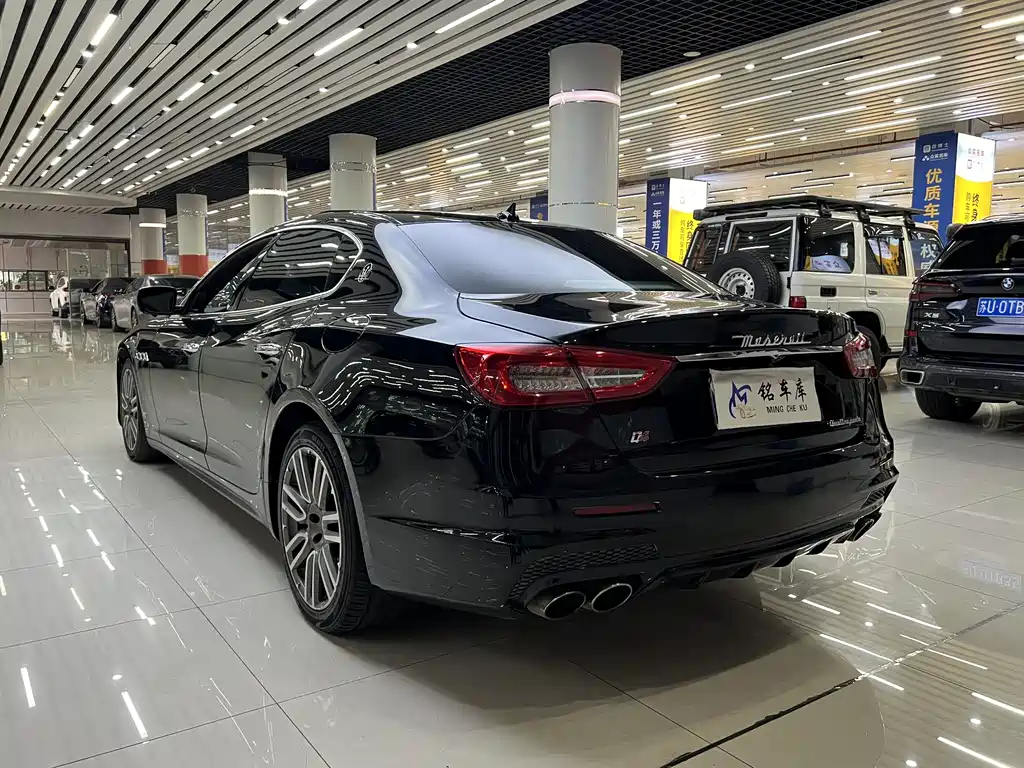 Maserati Quattroporte 2015 — фото 4