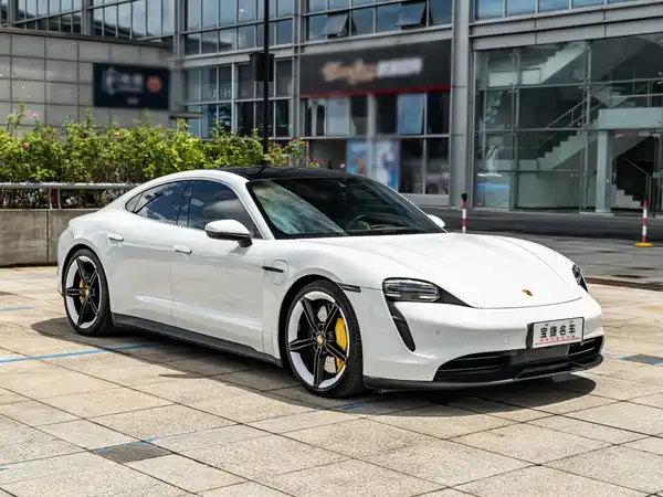 Porsche Taycan 2021