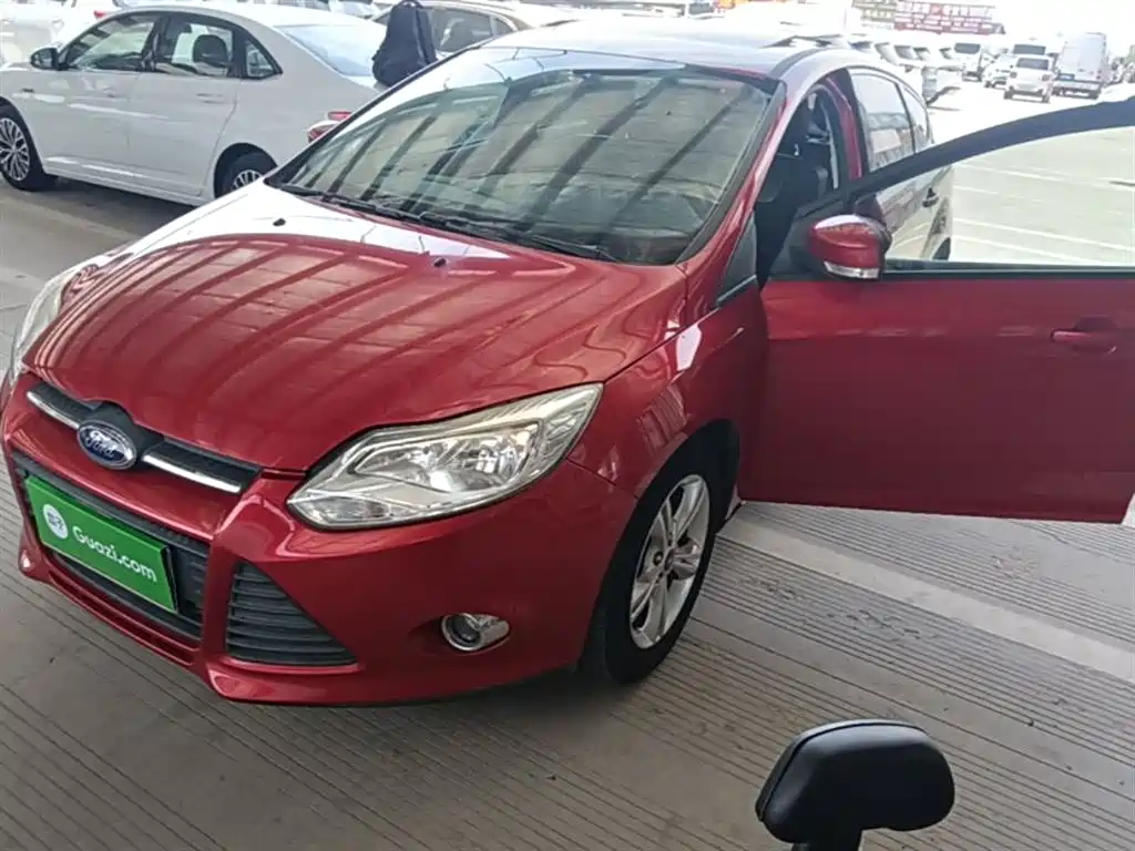 Ford Focus 2015 — фото 1