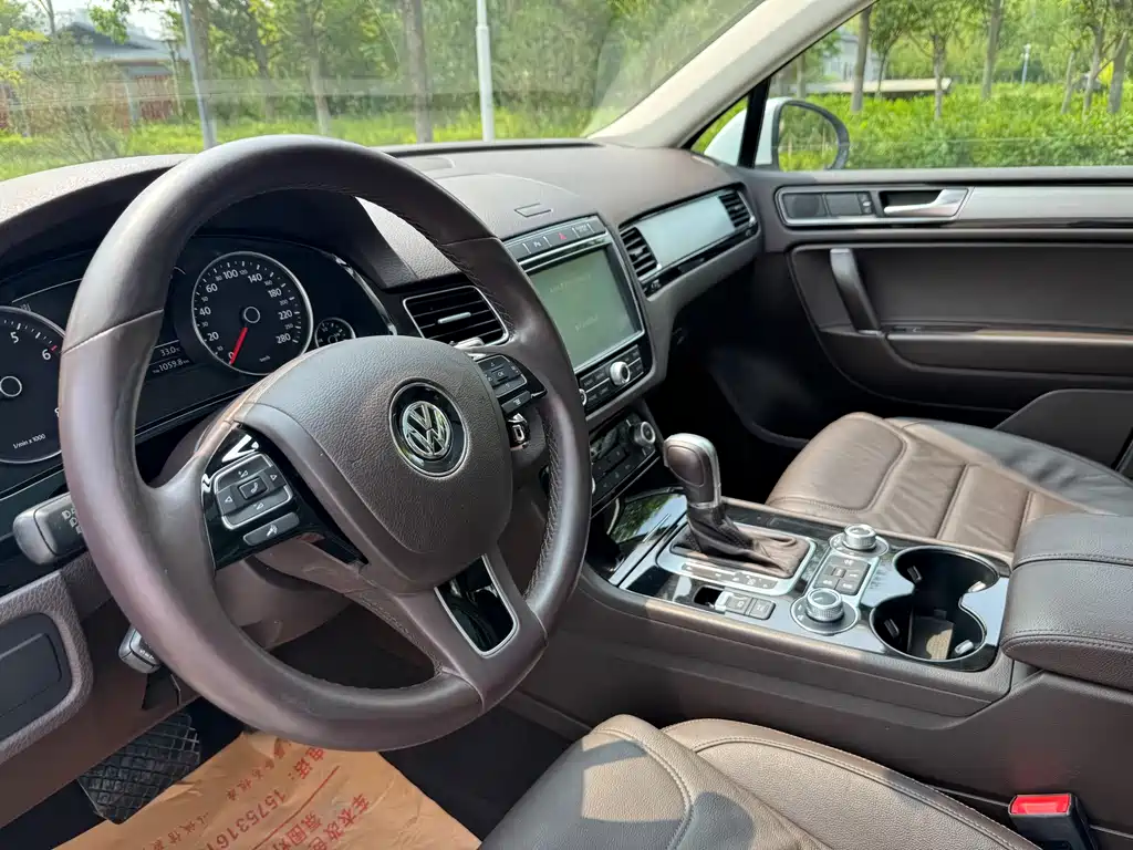 Volkswagen Touareg 2018 — фото 8