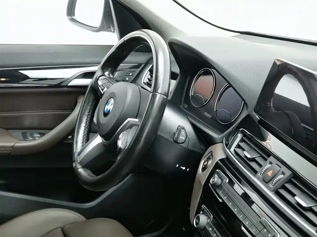 BMW X1 2021 — фото 22